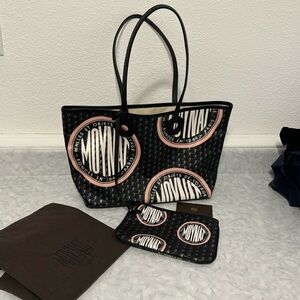 Moynat Women's Oh! Tote Medaillon